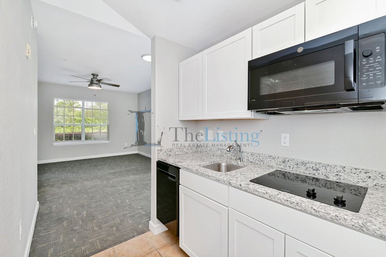 7503 Atlantis Way #J207 - Photo 6 of 42