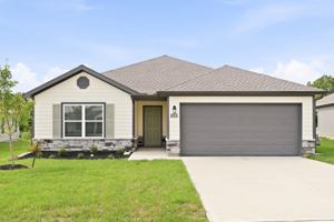 featured image of 866 N Pear St