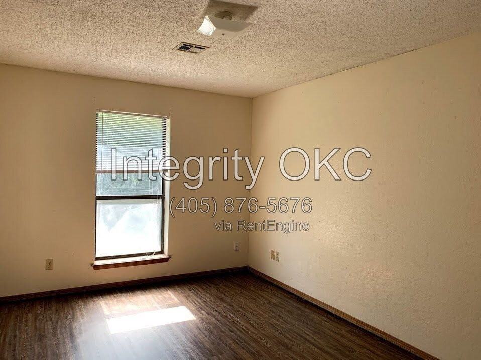 411 S Greengate Dr - Photo 5 of 14