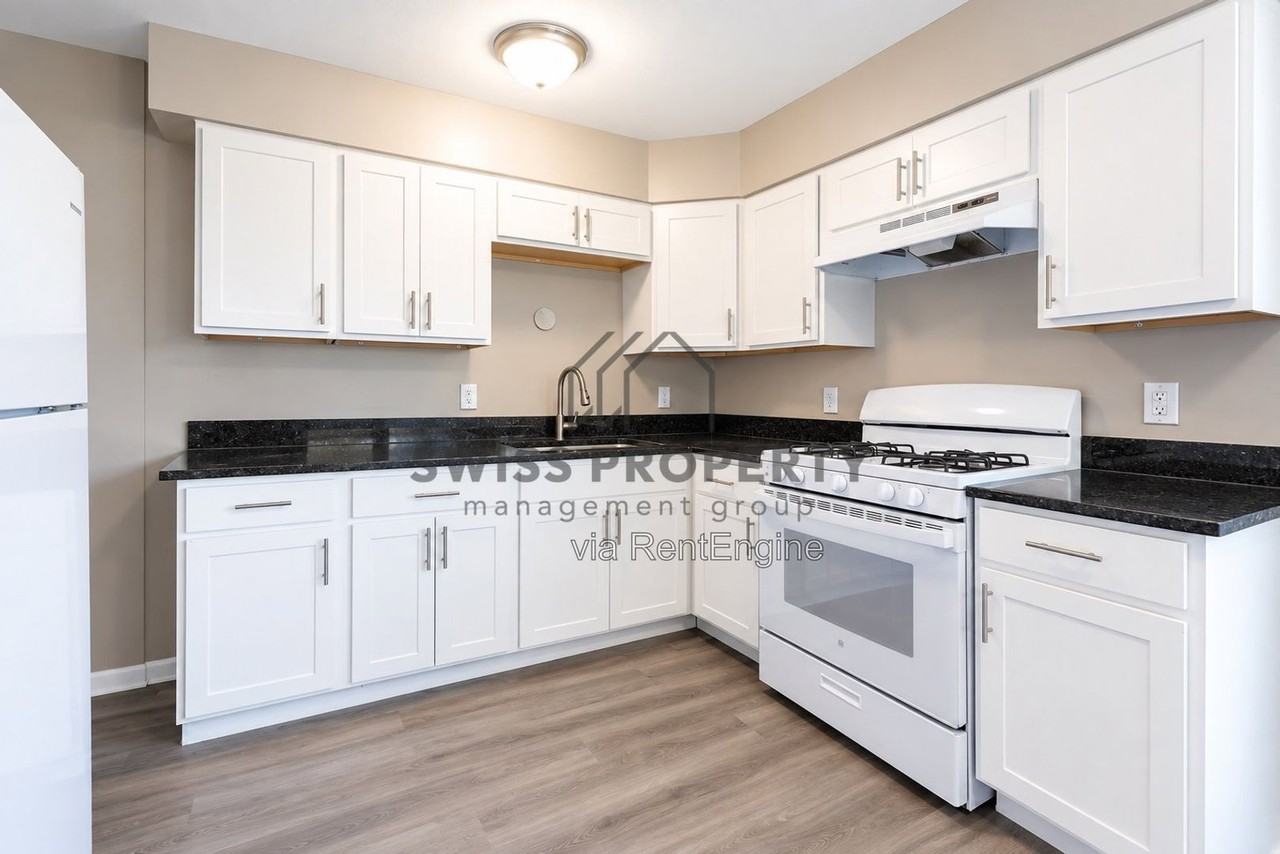 908 N Meadows Ct #C - Photo 4 of 12