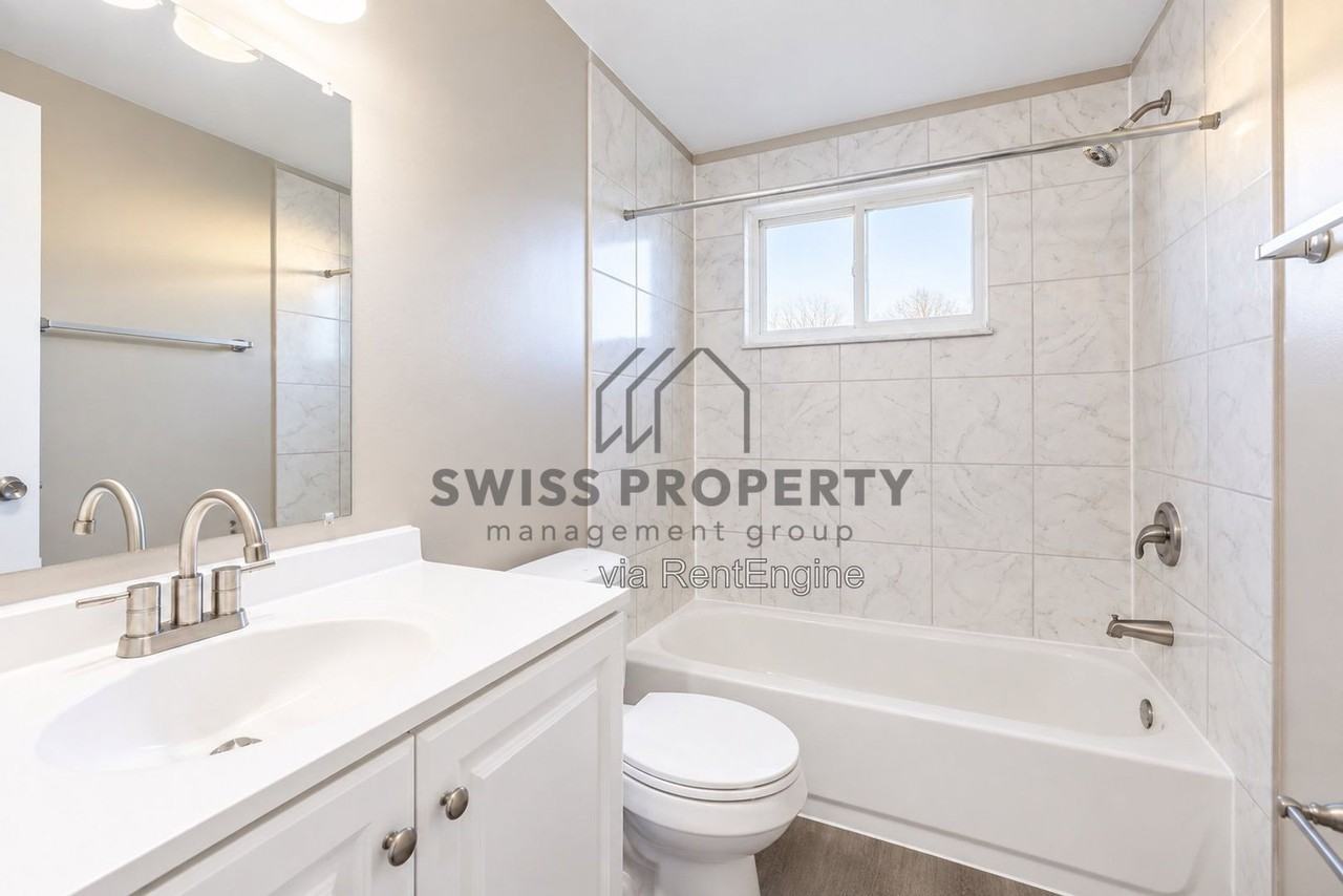908 N Meadows Ct #C - Photo 7 of 12