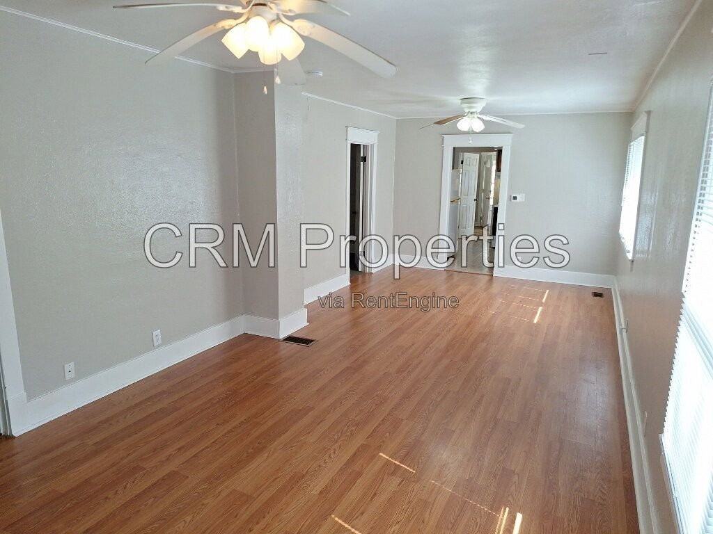1238 S Waugh St - Photo 3 of 22