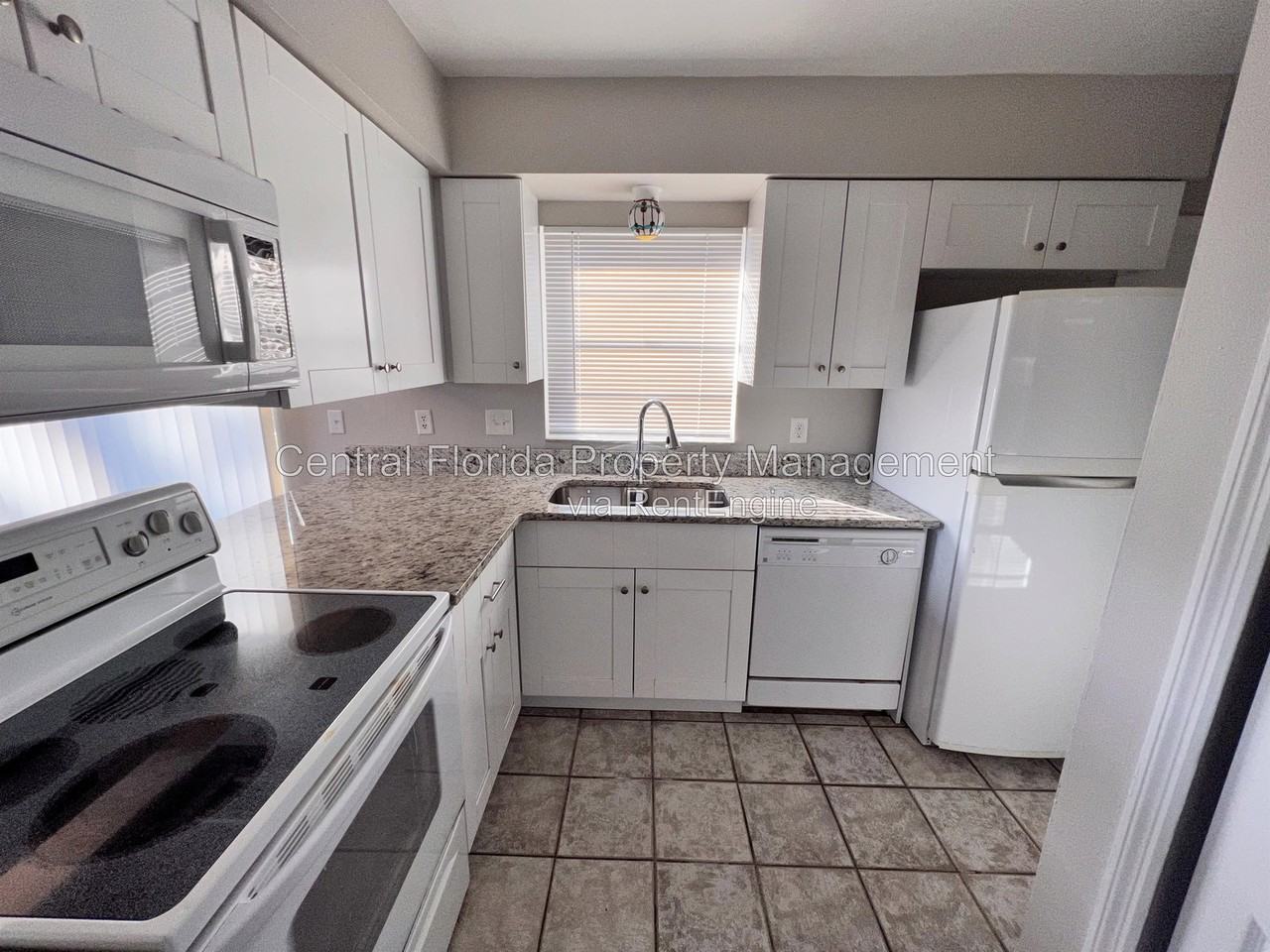 937 Monroe Ct - Photo 6 of 16