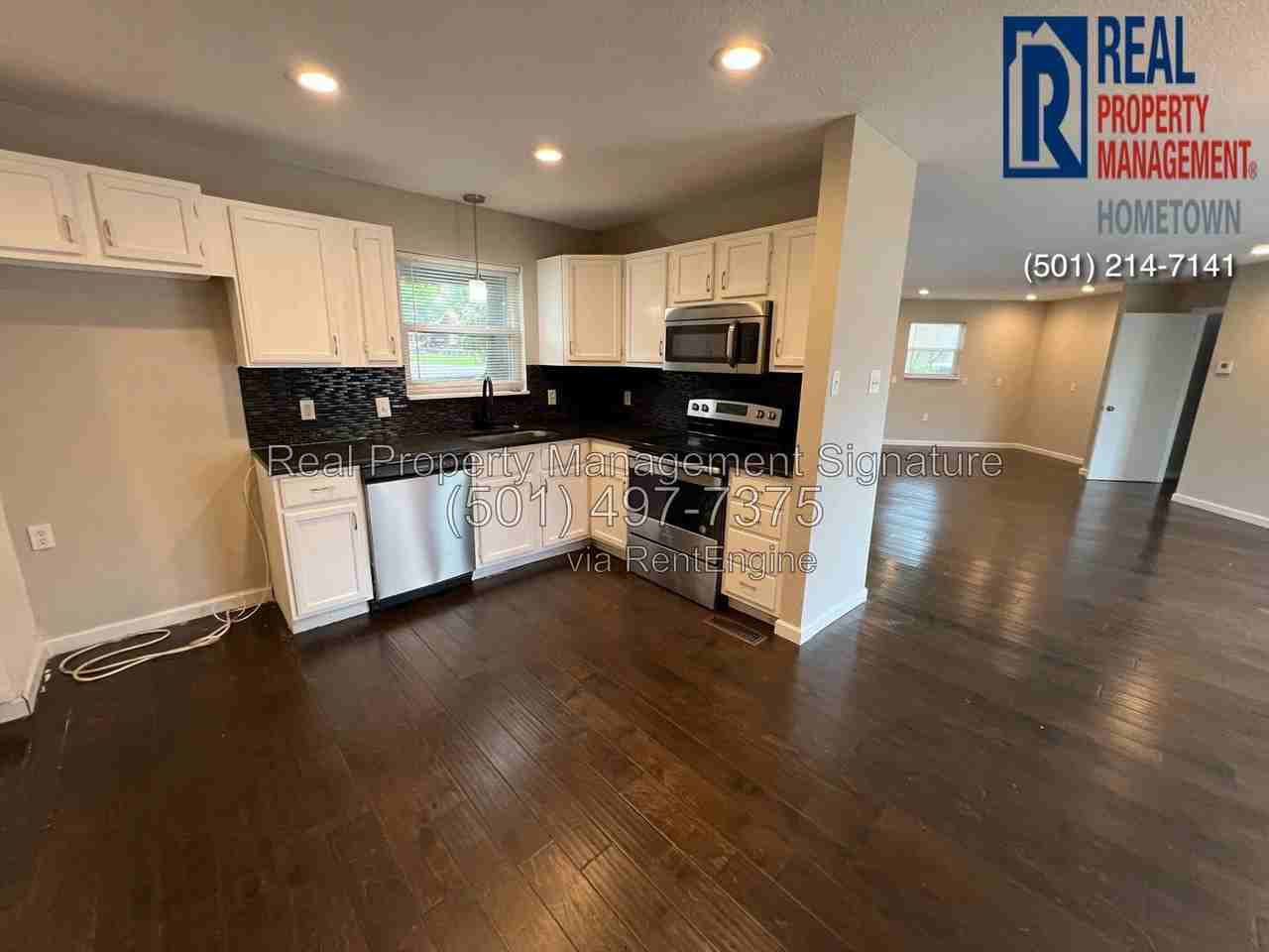 2710 Lavern St - Photo 5 of 14