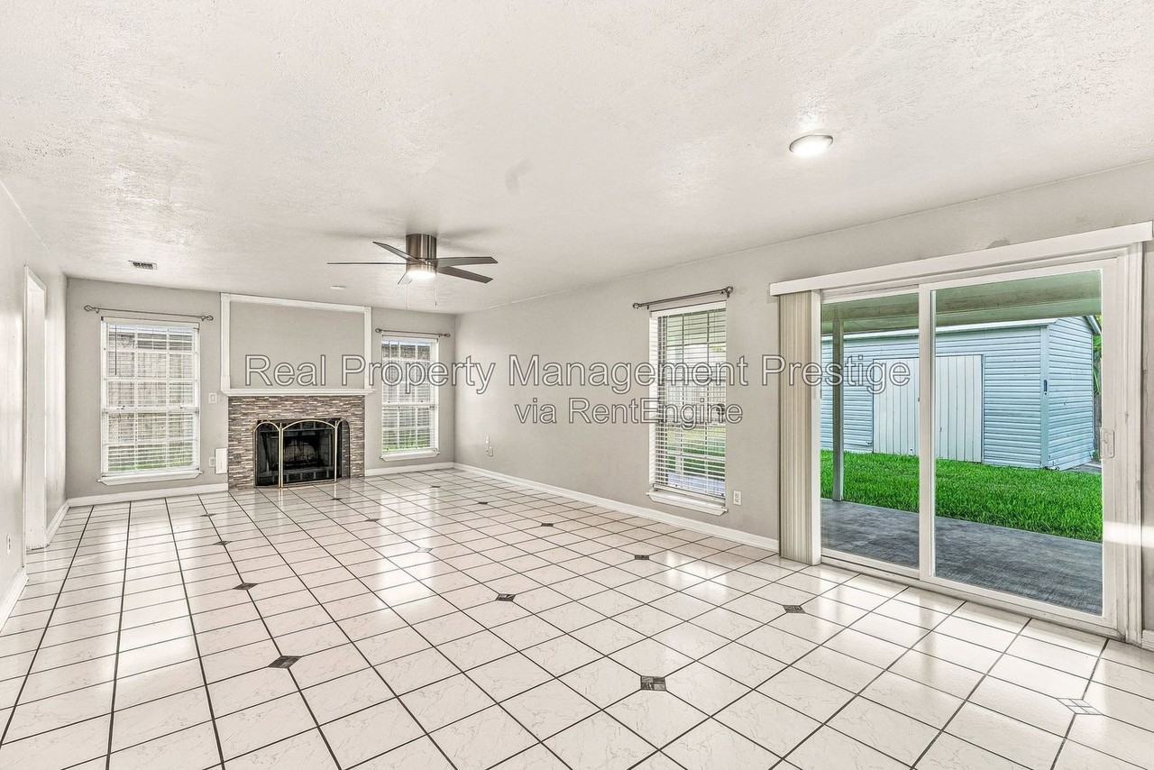 10027 Glenkirk Dr - Photo 6 of 19
