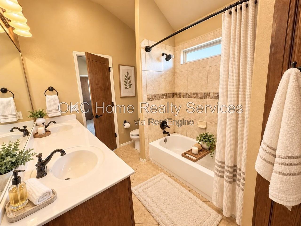 5904 Nw 160th St - Photo 4 of 34