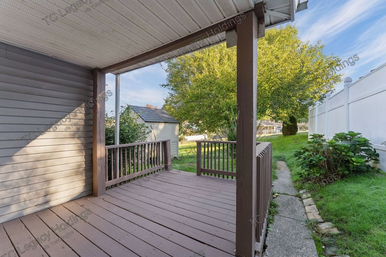 1620 Goff Ave - Photo 2 of 43