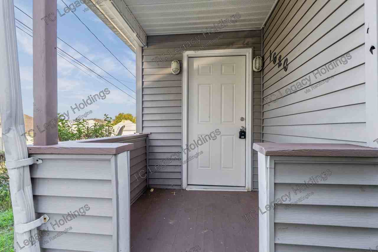 1620 Goff Ave - Photo 4 of 43
