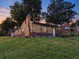 featured image of 1200 Orchid Ave