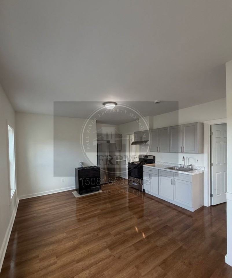 297 N Front St #297-3 - Photo 2 of 14
