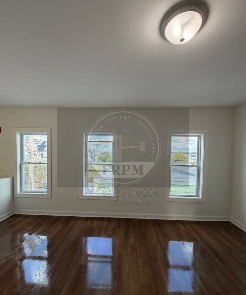 297 N Front St #297-3 - Photo 6 of 14