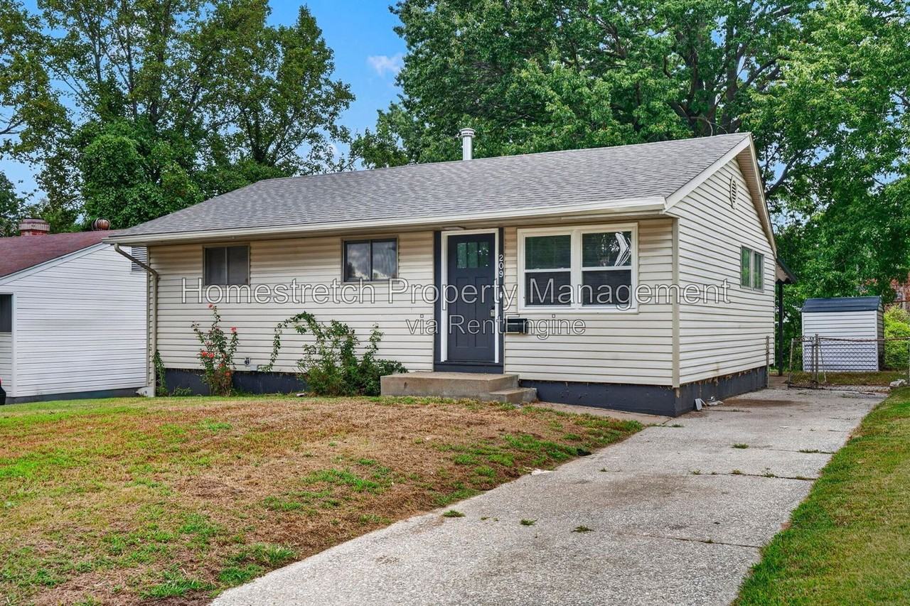 209 Ben Nevis Rd - Photo 2 of 32