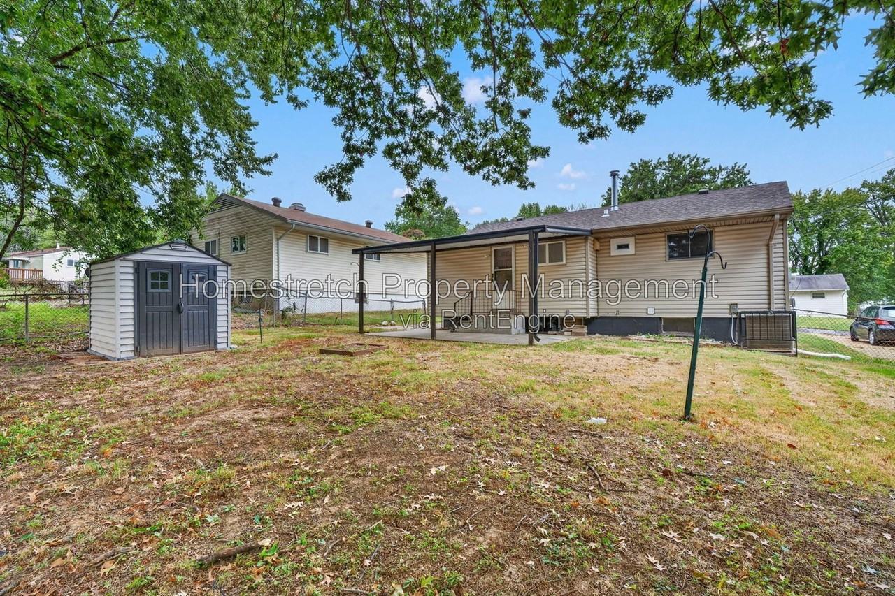 209 Ben Nevis Rd - Photo 5 of 32