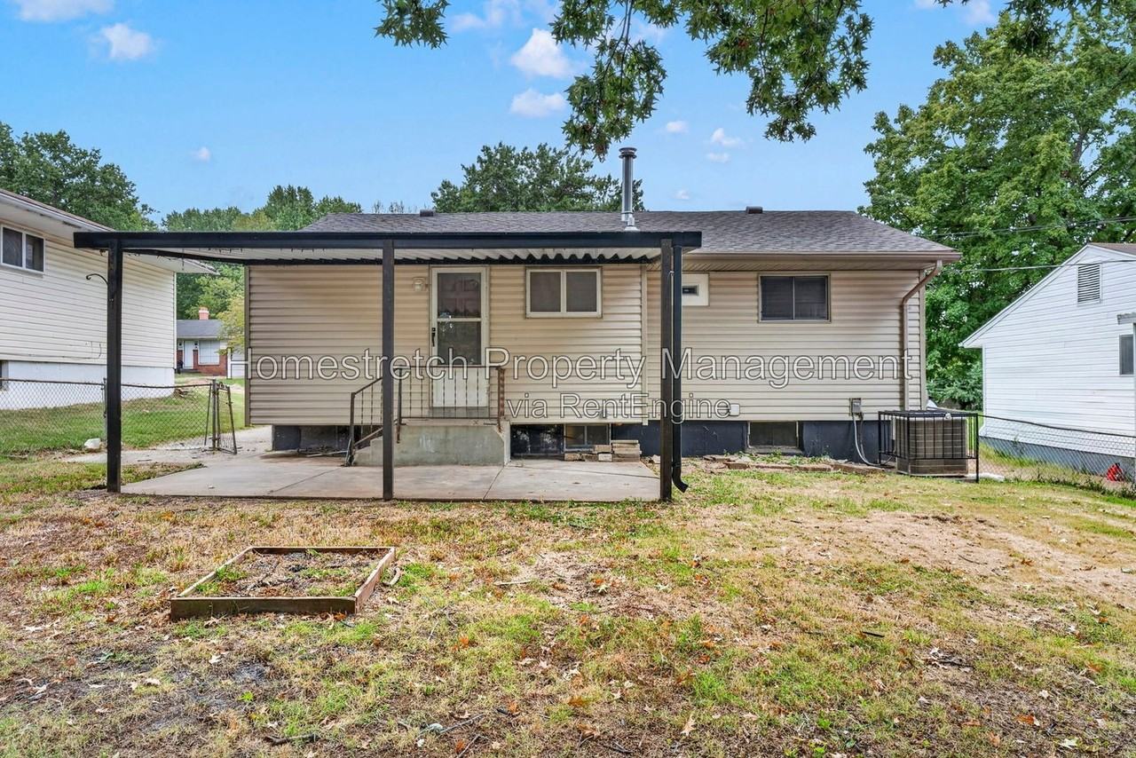 209 Ben Nevis Rd - Photo 6 of 32