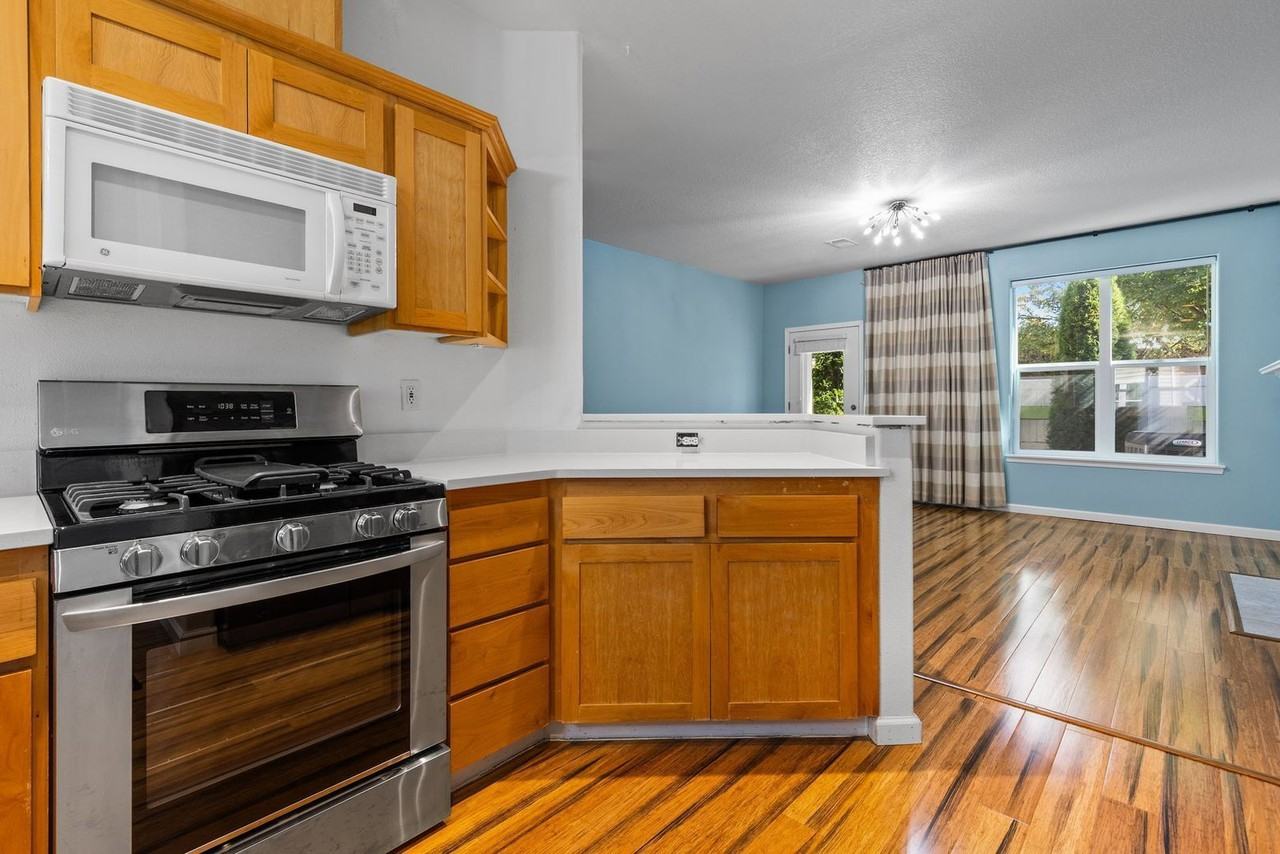 2636 Nw Kennedy Ct - Photo 4 of 22