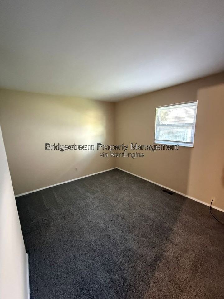 3214 Illinois Ave #A - Photo 4 of 9