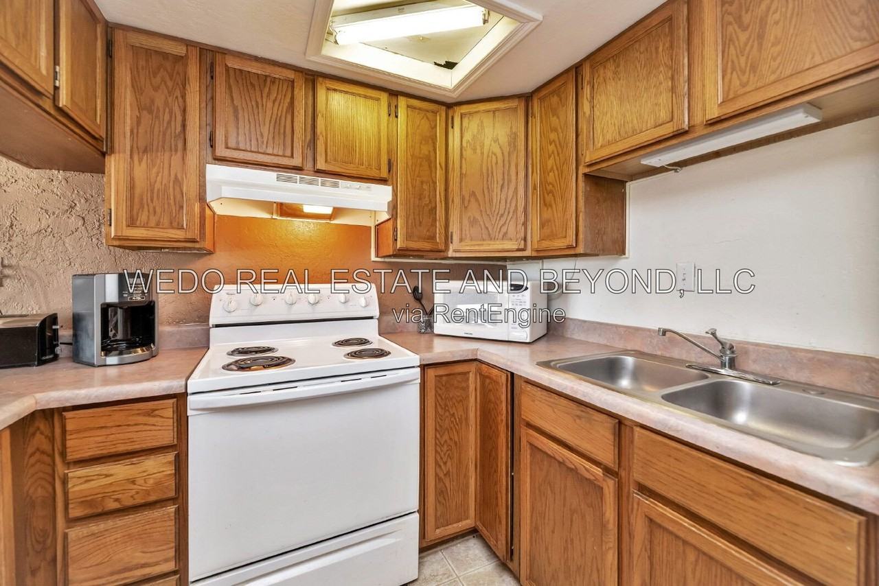 778 W Wickenburg Way #3 - Photo 7 of 11