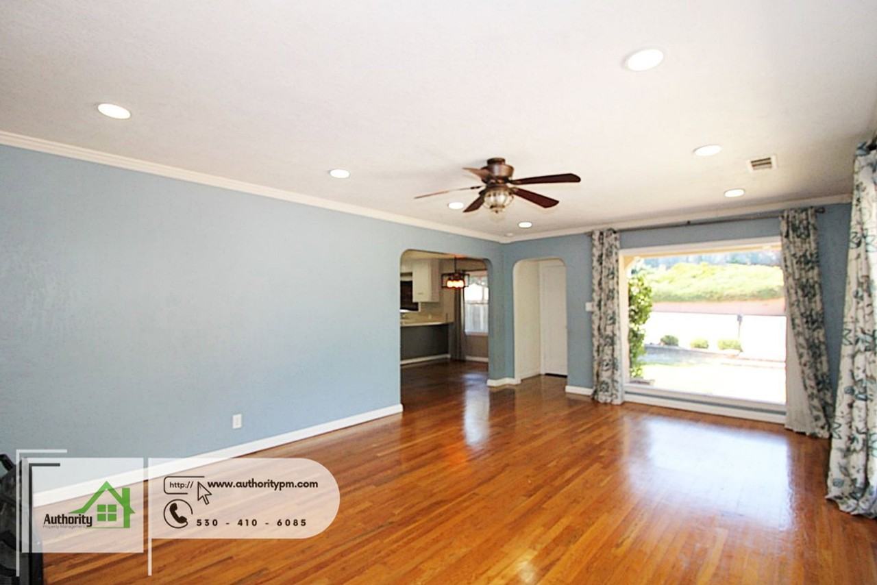 2565 North St - Photo 5 of 40