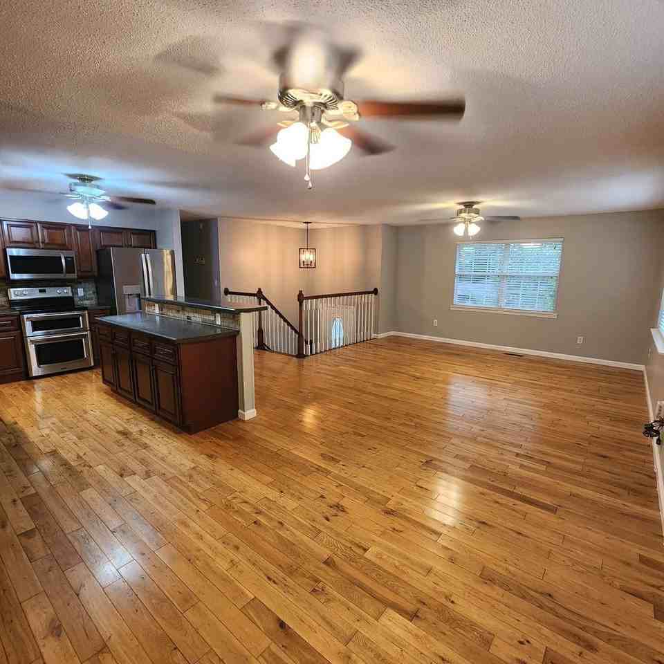 8806 Hidden Branches Rd - Photo 6 of 27