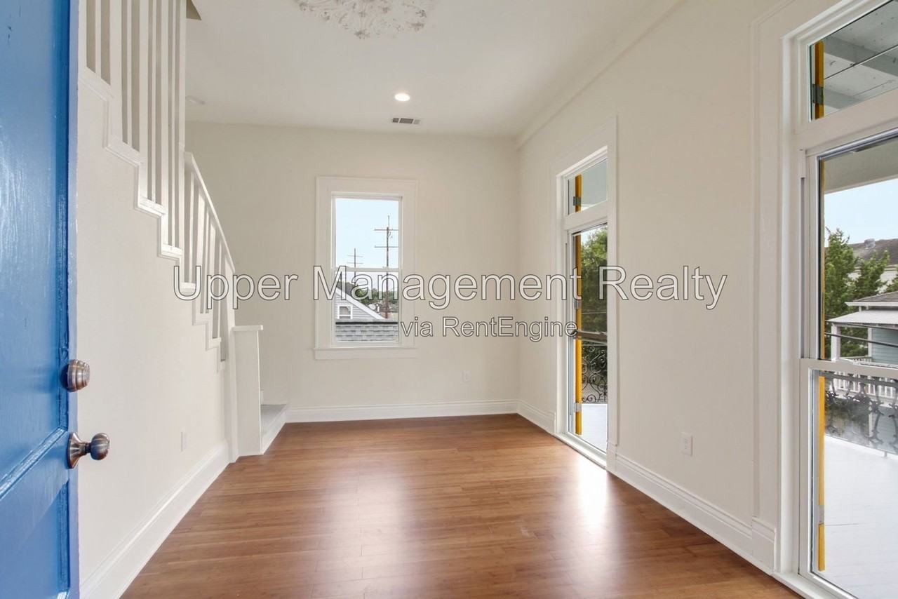 3233 Loyola Ave #03 - Photo 5 of 11