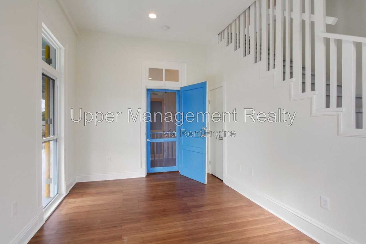 3233 Loyola Ave #03 - Photo 6 of 11