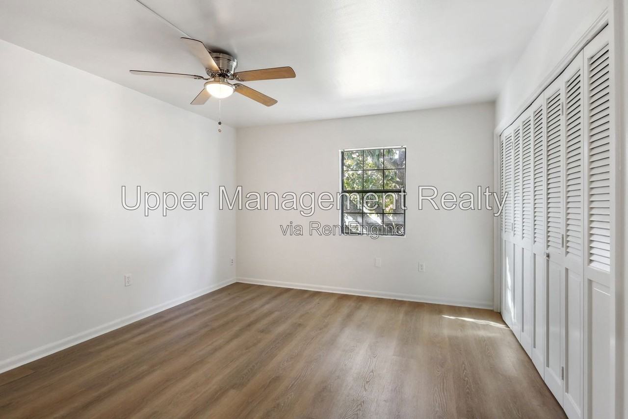 1632 4th St #1 - Photo 4 of 8