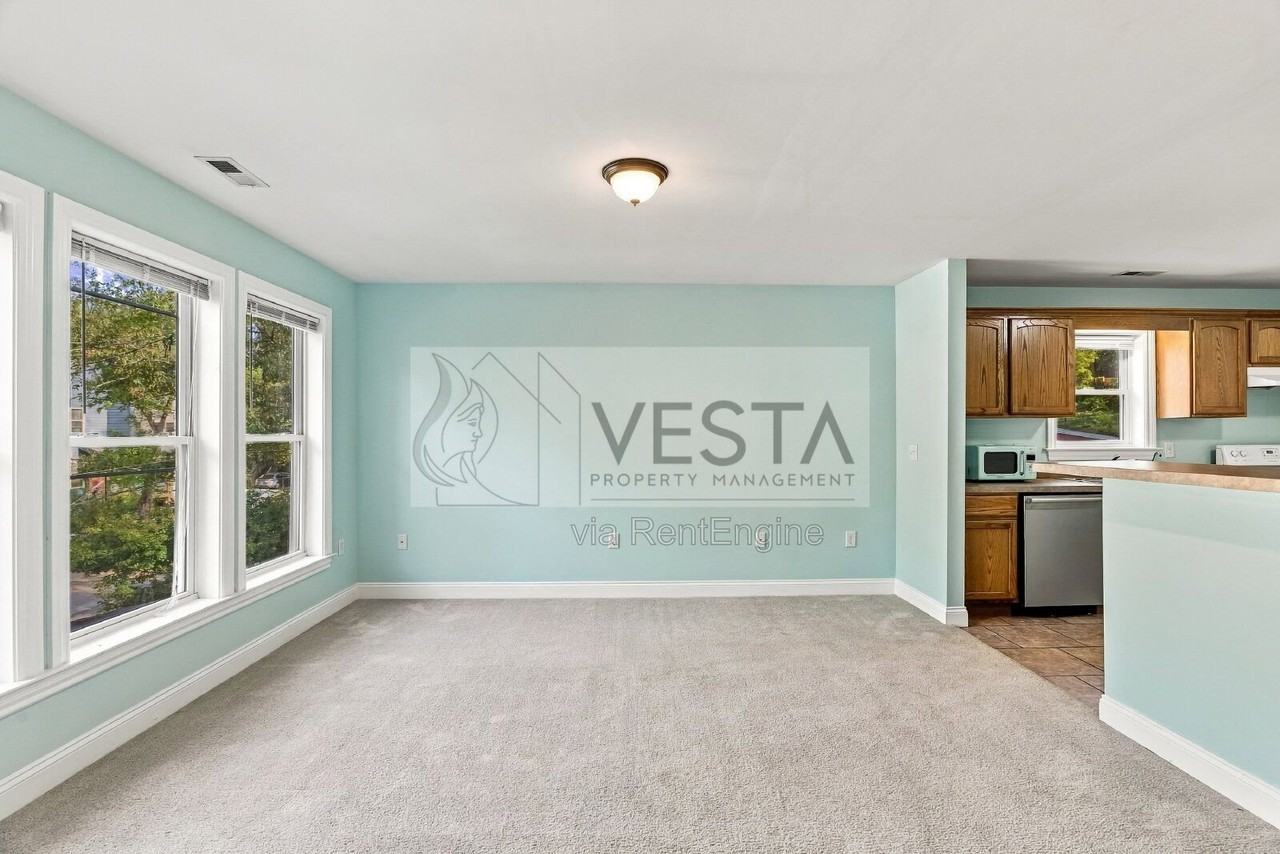 62 Branning St #B - Photo 5 of 23