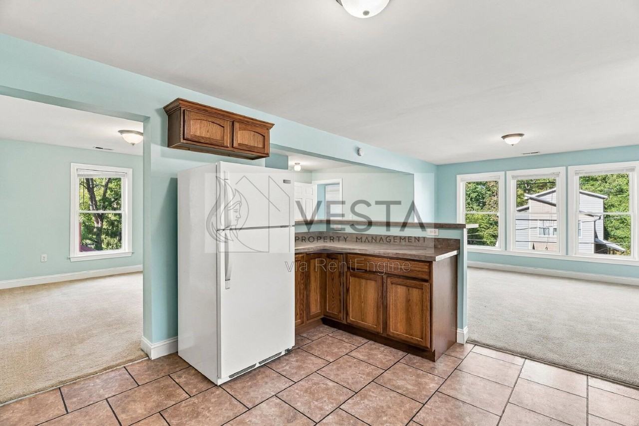 62 Branning St #B - Photo 7 of 23