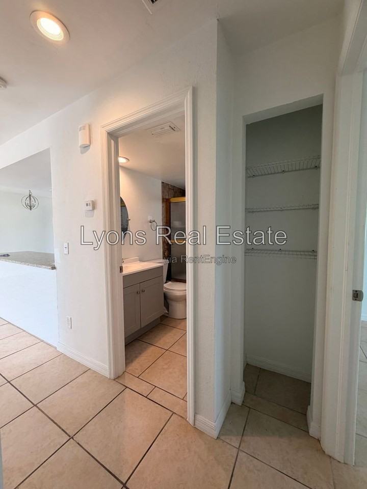 11470 Char Ann Dr - Photo 6 of 10