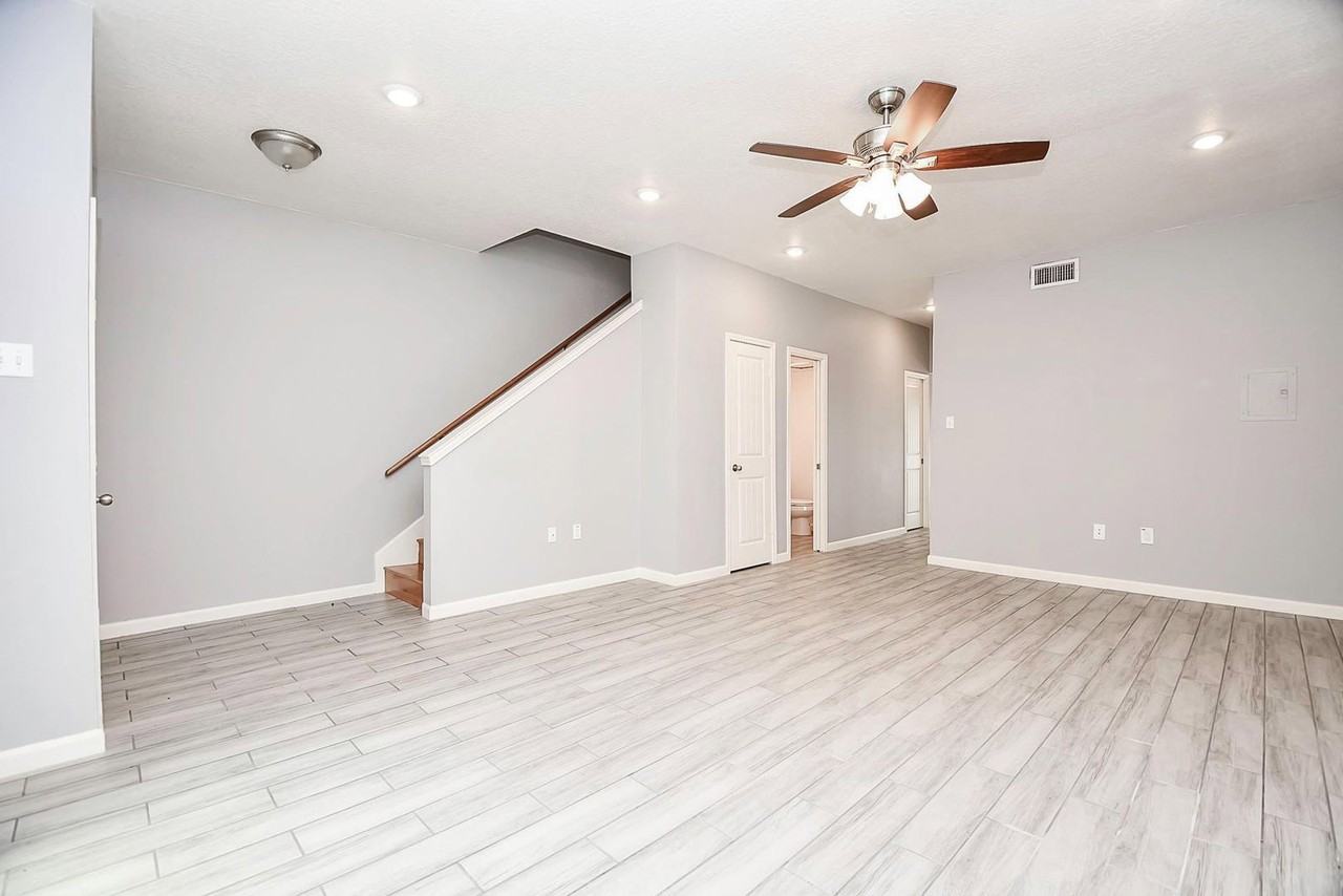 820 Threadneedle St #253 - Photo 2 of 31