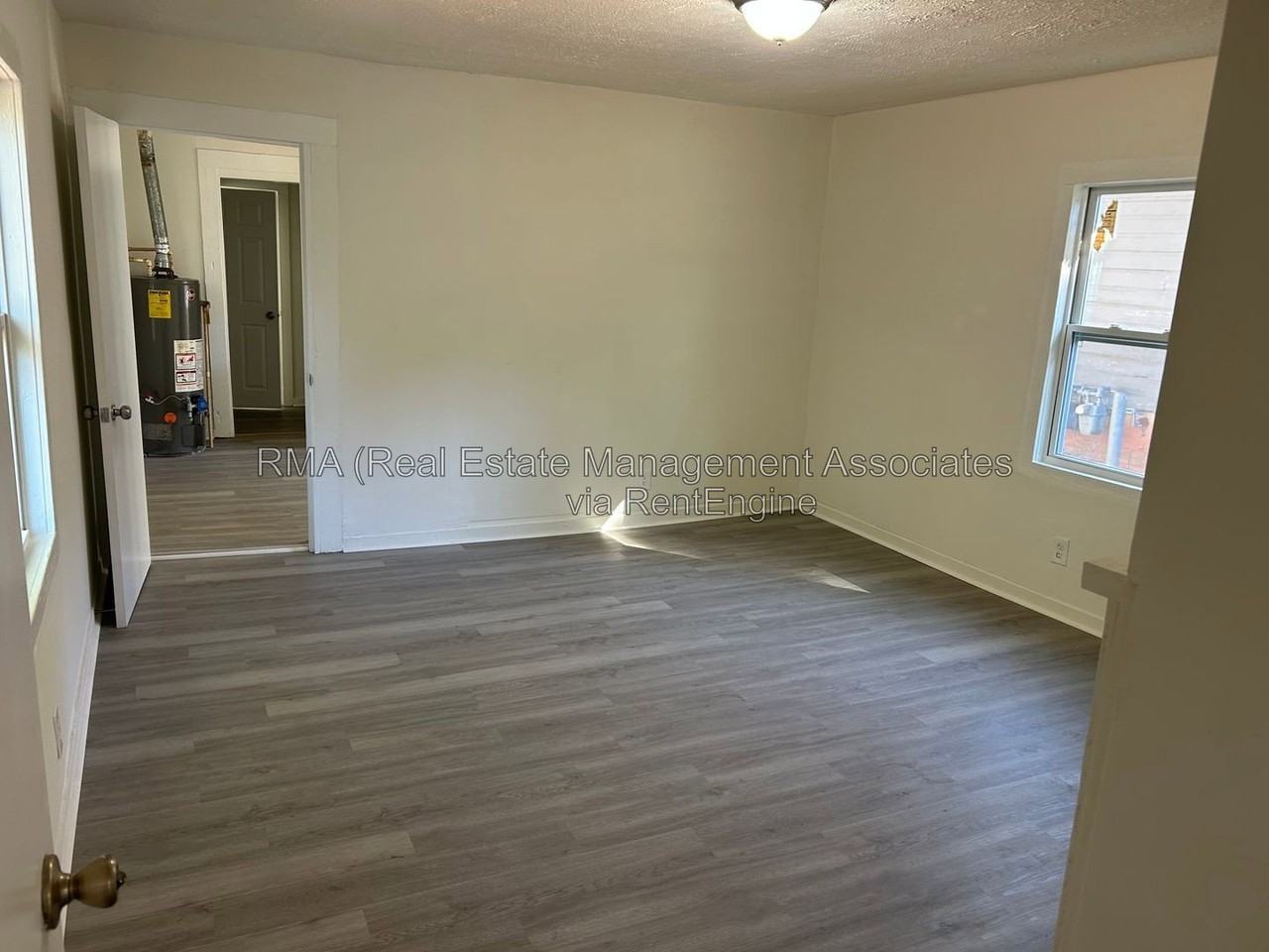 835 Beck St - Photo 3 of 6