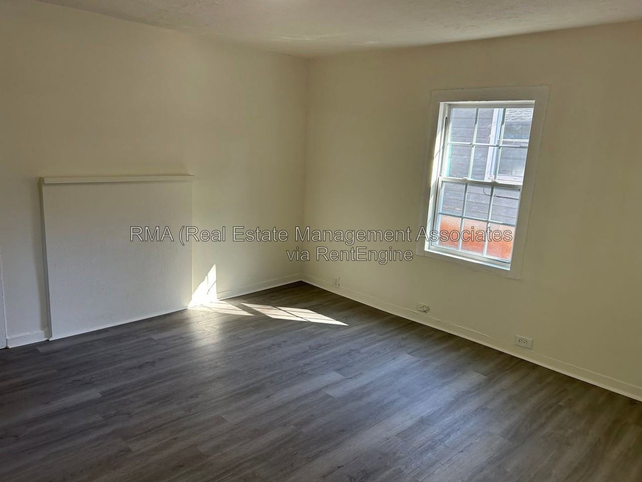 835 Beck St - Photo 5 of 6