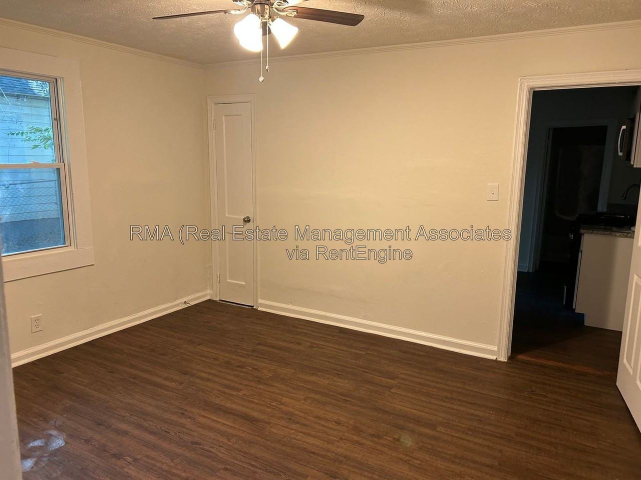 122 Realty St - Photo 2 of 4
