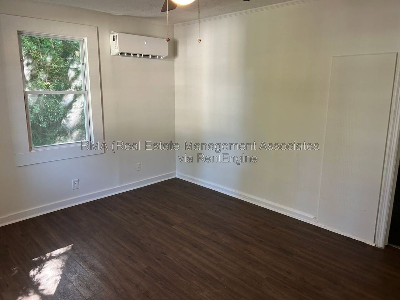 122 Realty St - Photo 3 of 4