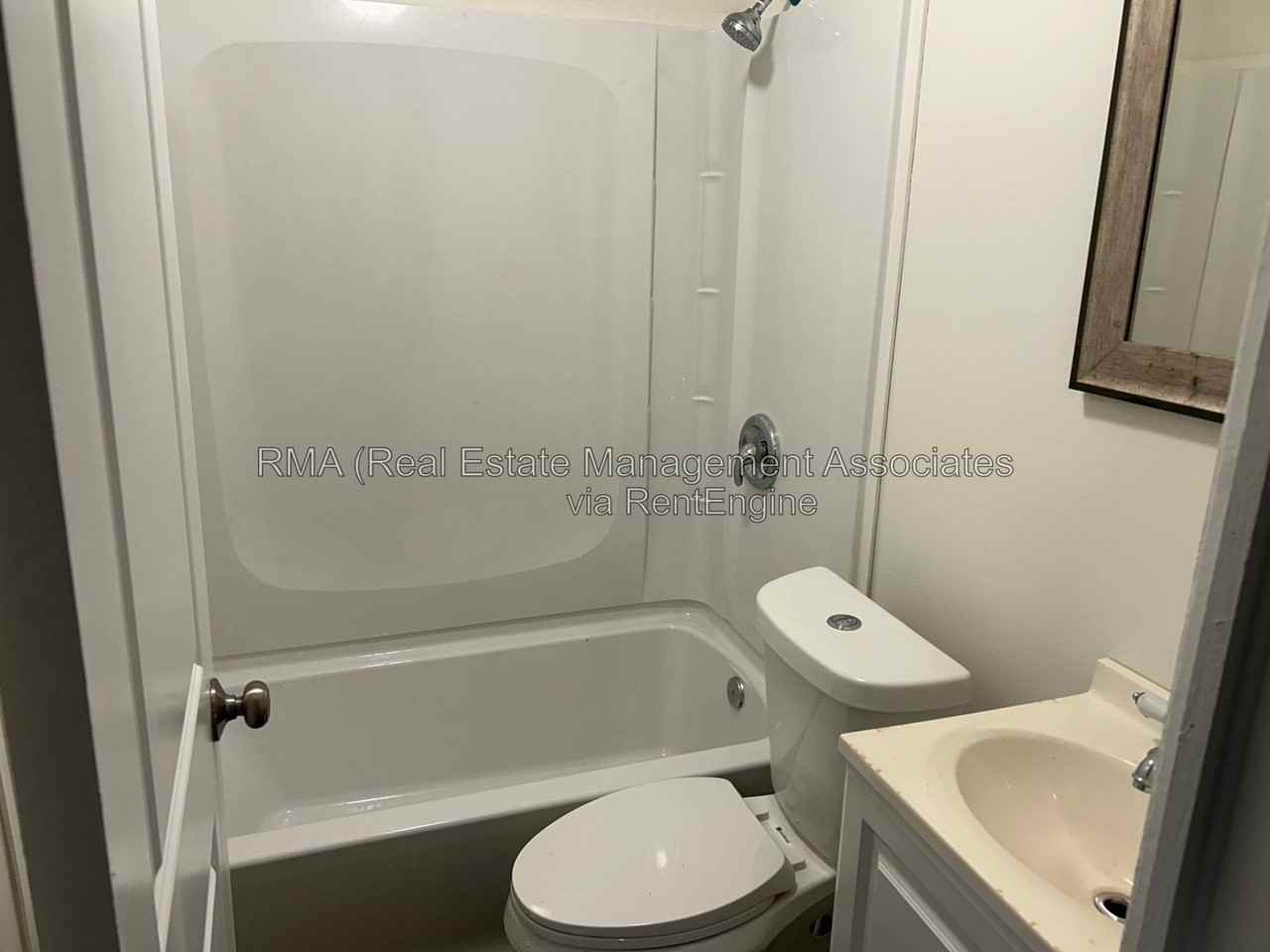 122 Realty St - Photo 4 of 4
