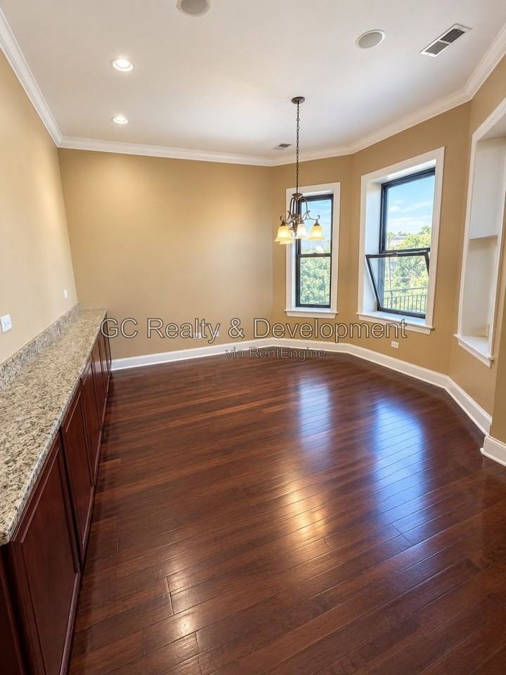 4926 S Indiana Ave #3S - Photo 3 of 15
