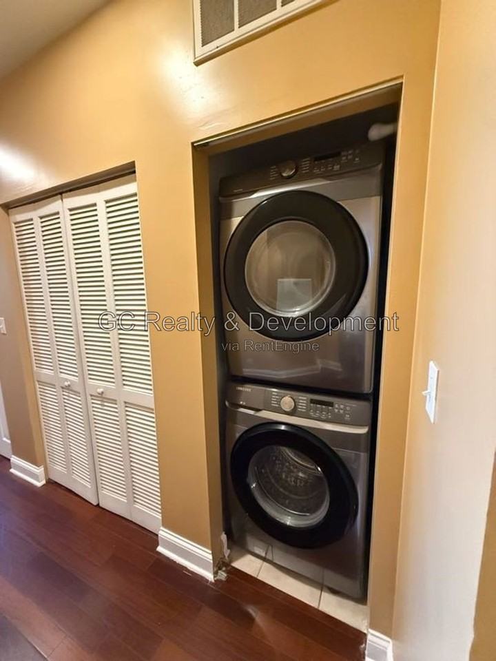 4926 S Indiana Ave #3S - Photo 4 of 15