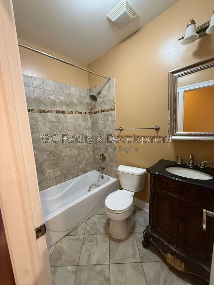 4926 S Indiana Ave #3S - Photo 5 of 15