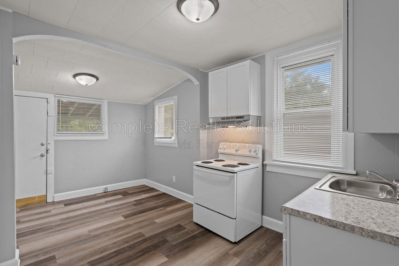 5637 Hodiamont Ave - Photo 3 of 28