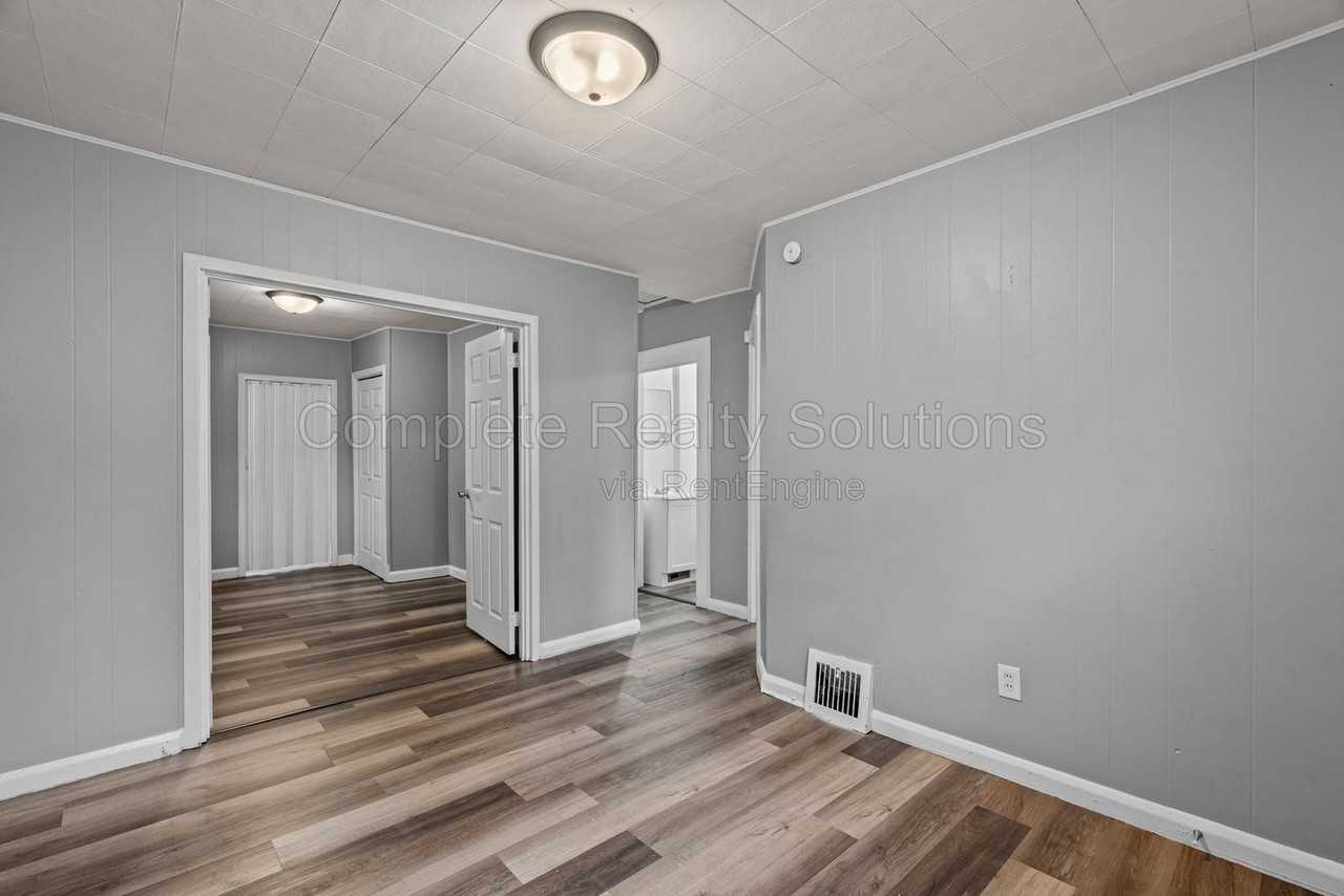 5637 Hodiamont Ave - Photo 7 of 28