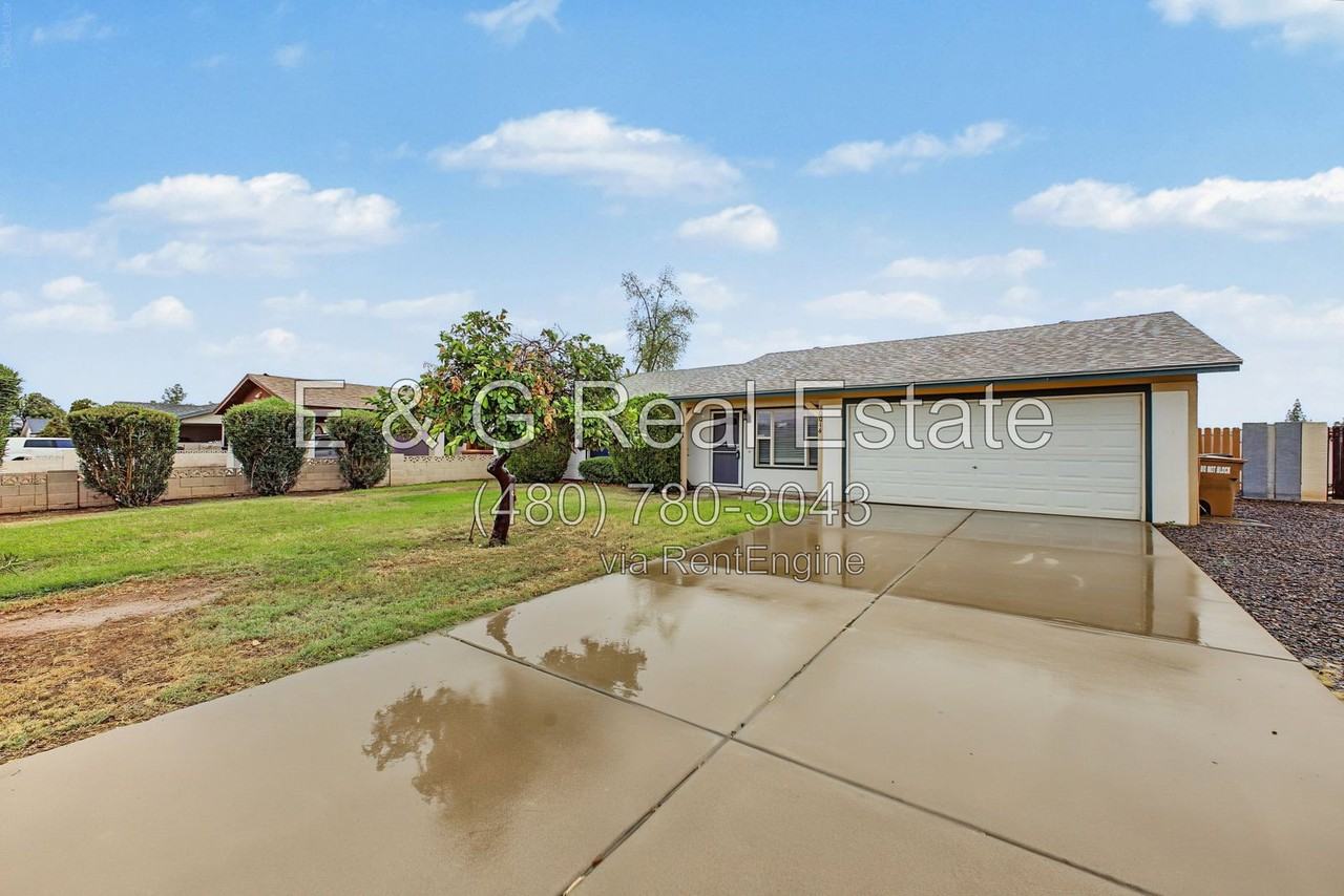 10014 N 87th Ln - Photo 3 of 29