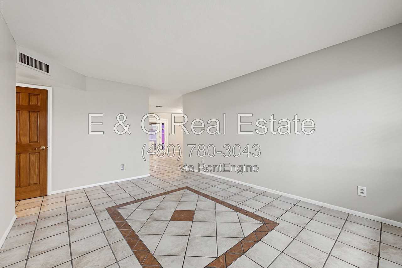 10014 N 87th Ln - Photo 4 of 29