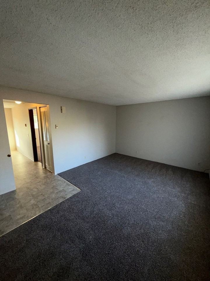 1551 High St #8 - Photo 4 of 16