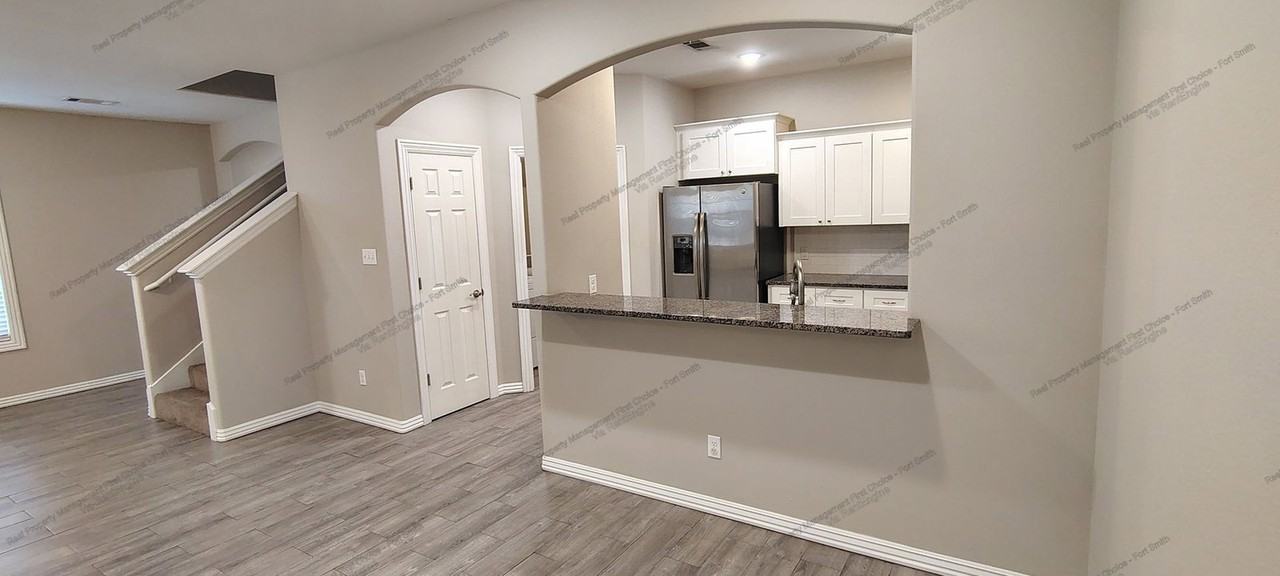9800 Mylea Cir - Photo 4 of 19
