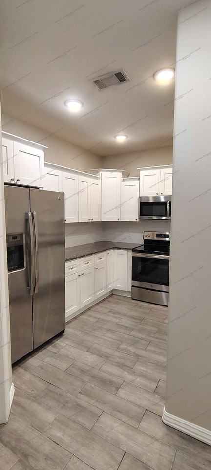 9800 Mylea Cir - Photo 6 of 19