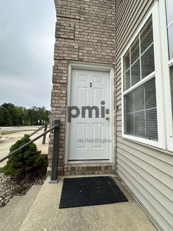 1950 Douglas St #3 - Photo 2 of 35