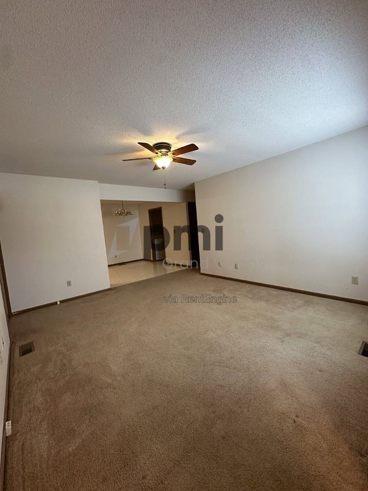 1950 Douglas St #3 - Photo 3 of 35