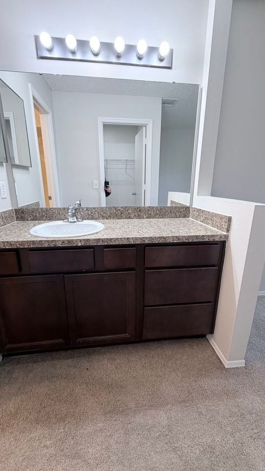 74 Lakepointe Cir - Photo 5 of 29