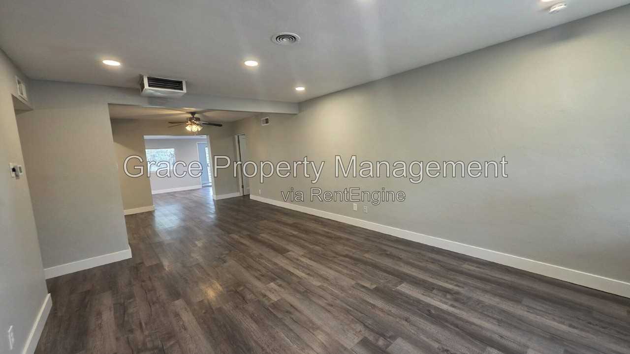 1187 Quentin St - Photo 2 of 25