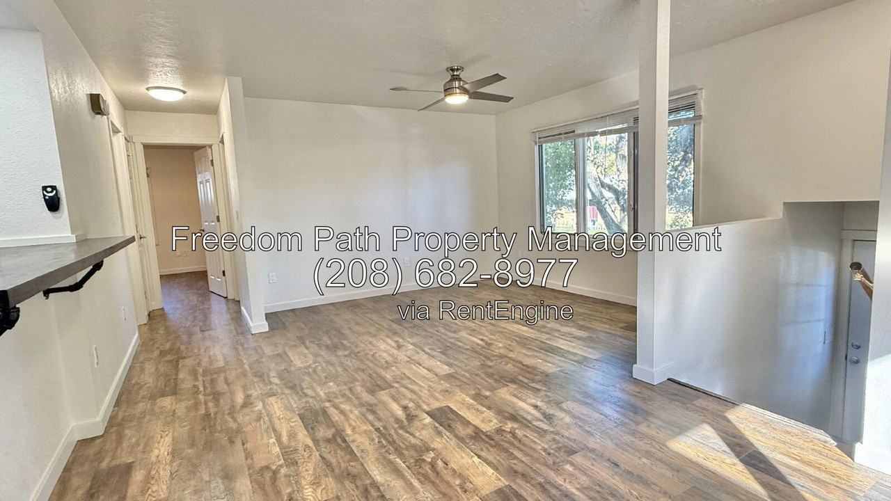 1221 N 11th St - Photo 5 of 20